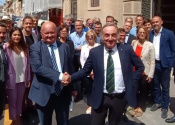 in foto al centro: da destra il rettore Nocini e il presidente Esu Valente con le autorità intervenute al sopralluogo