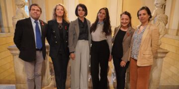 Da sinistra: Stefano Catalano, Elisa Lorenzetto, Anna Arbia, Mara Malesardi, Michela Rimondini e irene Pellizzone