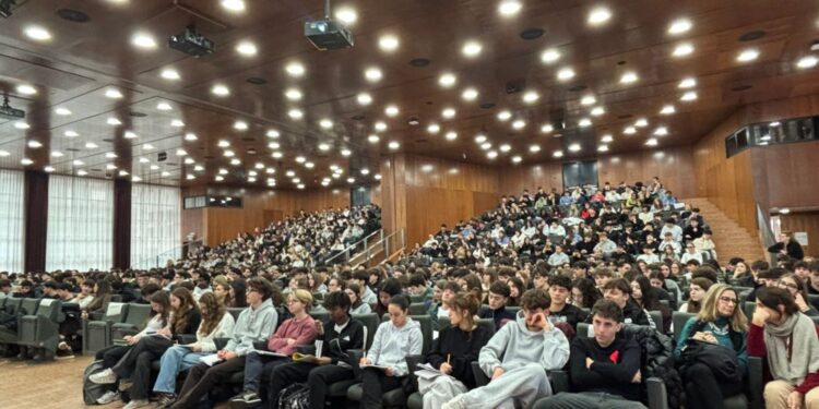 Studenti nell'Aula Magna del Polo Zanotto