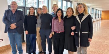 Da sx: Alberto Turco, Giorgia Anna Parini, Barbara Segatto, Debora Viviani, Valentina Moro, Alessandra Cordiano, Paola Di Nicola, Daniela Bandelli