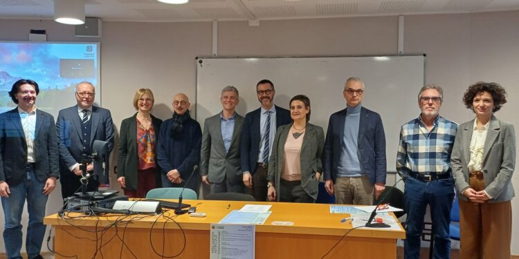 Da sx: Alessandro Farinelli, Giuseppe Comotti, Valentina Moro, Giorgio Gosetti, Roberto Posenato, Marco Peruzzi, Francesca Tornieri, Giampaolo Veghini, Giuseppe Bozzini,
Mila Dalla Preda